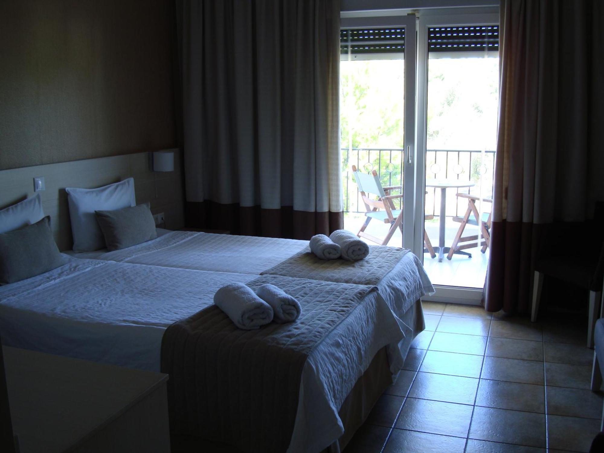 Nostos Hotel Afytos Habitación foto
